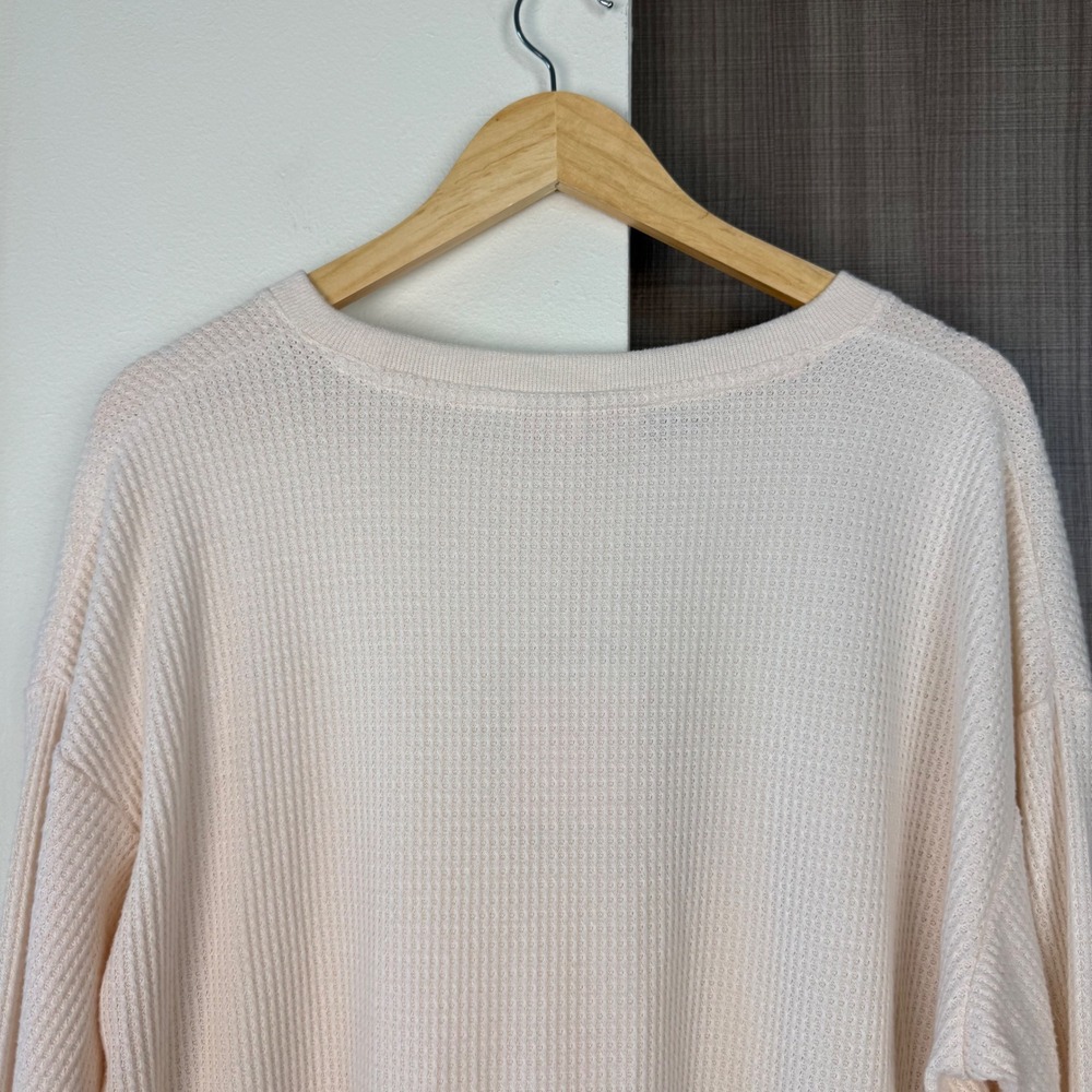 NEW Papinelle Super Soft Waffle Knit Relaxed Long Sleeve Top Size Medium - Picture 7 of 10